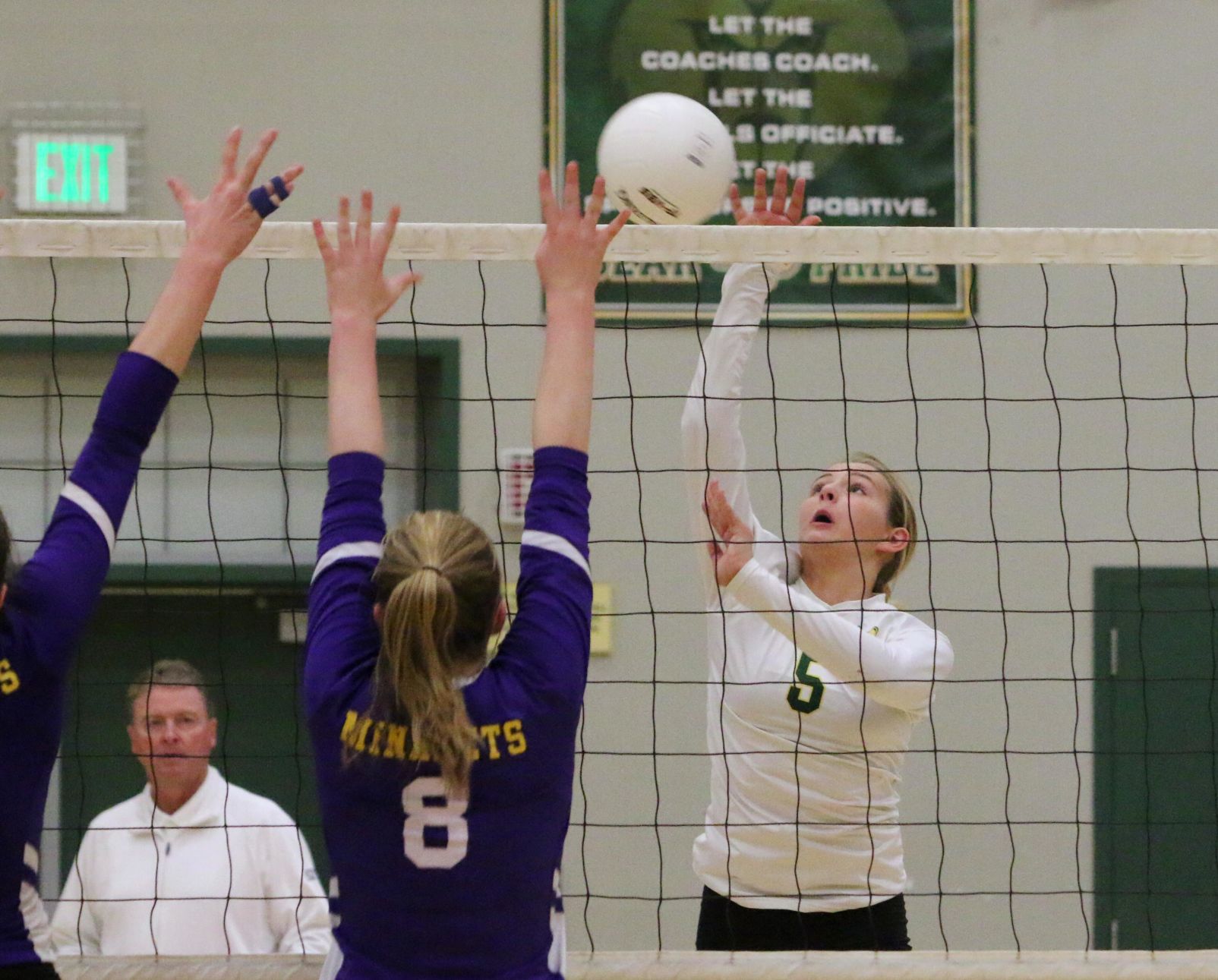 VALLEY BOUND: Golden Bears dispatch Mustangs, advance to championship
